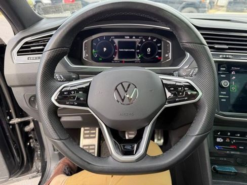 Used 2024 Volkswagen Tiguan SEL R-Line image 15