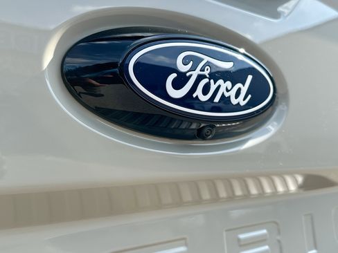 Certified 2025 Ford Maverick XL image 11