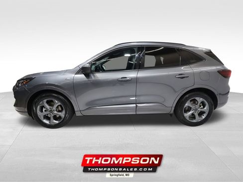 Used 2023 Ford Escape ST-Line image 1
