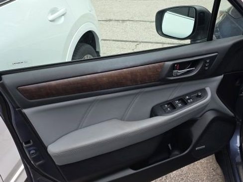 Used 2018 Subaru Outback 3.6R Limited image 10