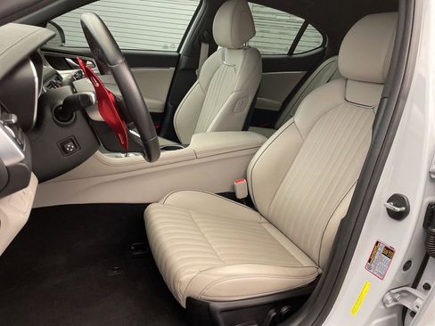 Used 2022 Genesis G70 3.3T image 23