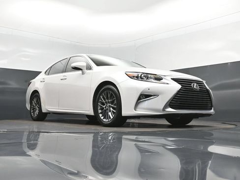 Used 2018 Lexus ES 350 w/ Premier Package FWD image 44