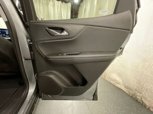 Used 2025 Chevrolet Blazer LT FWD image 24