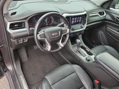 Used 2017 GMC Acadia SLT FWD image 2