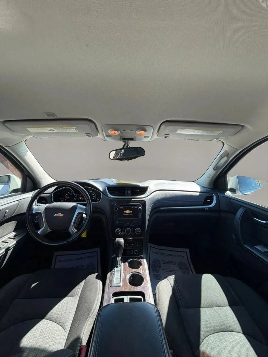 Used 2017 Chevrolet Traverse LT w/ Style and Technology Package AWD/4WD image 13