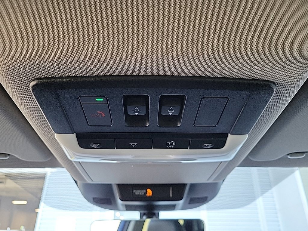 Used 2023 Nissan Rogue Platinum AWD/4WD image 33