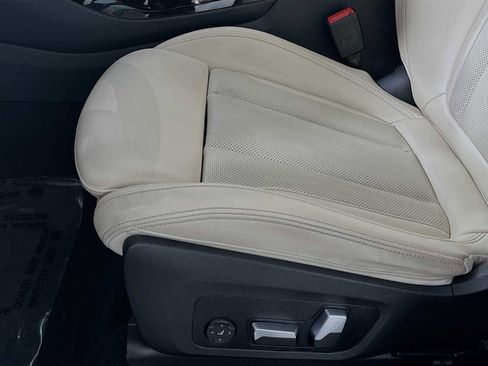 Used 2023 BMW X3 sDrive30i w/ Premium Package image 18