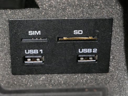 Used 2019 Porsche Macan image 24