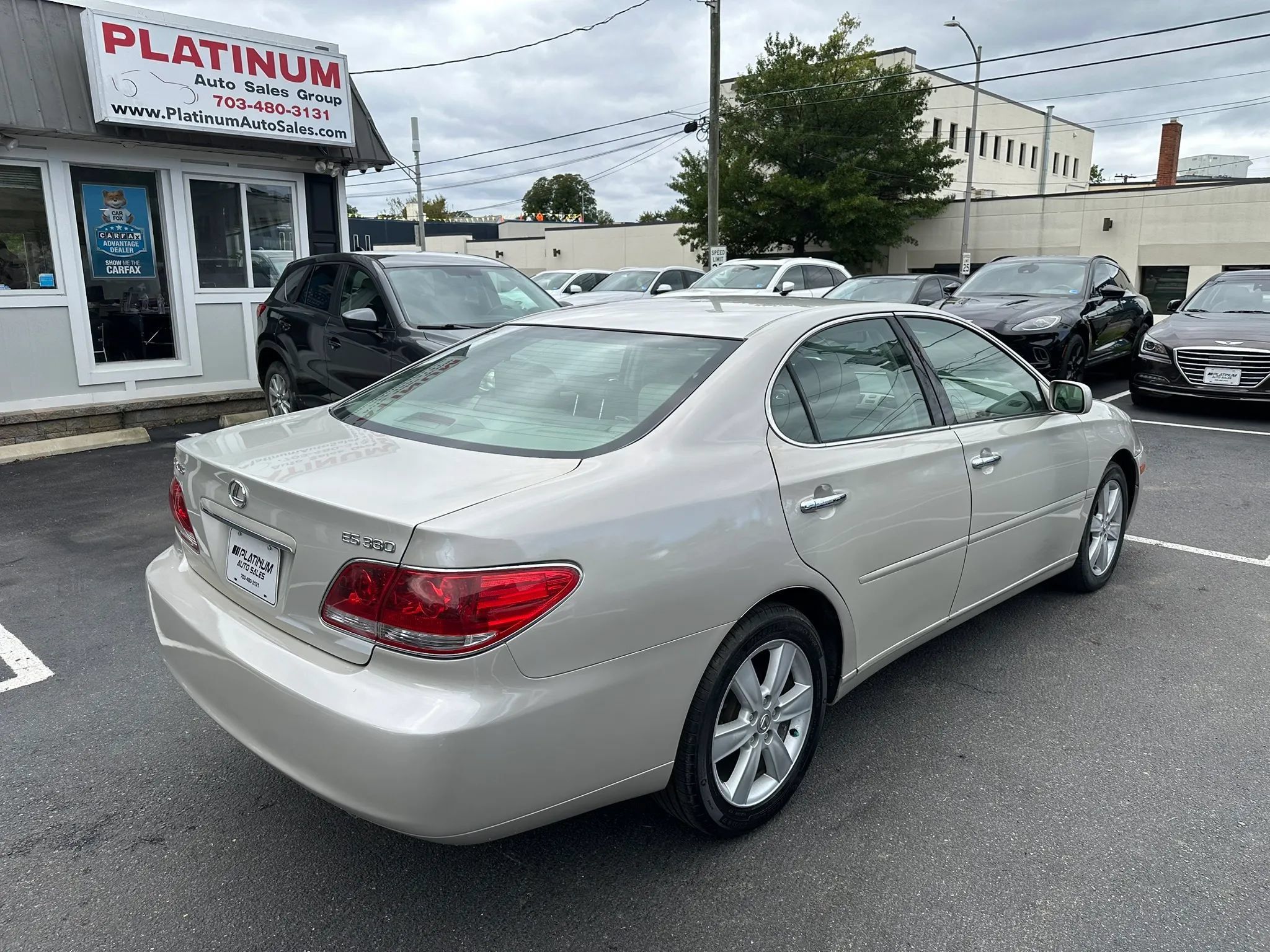 Used 2005 Lexus ES 330 w/ Preferred Accessory Pkg FWD image 5
