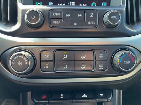 Used 2018 Chevrolet Colorado LT w/ LT Convenience Package RWD image 20