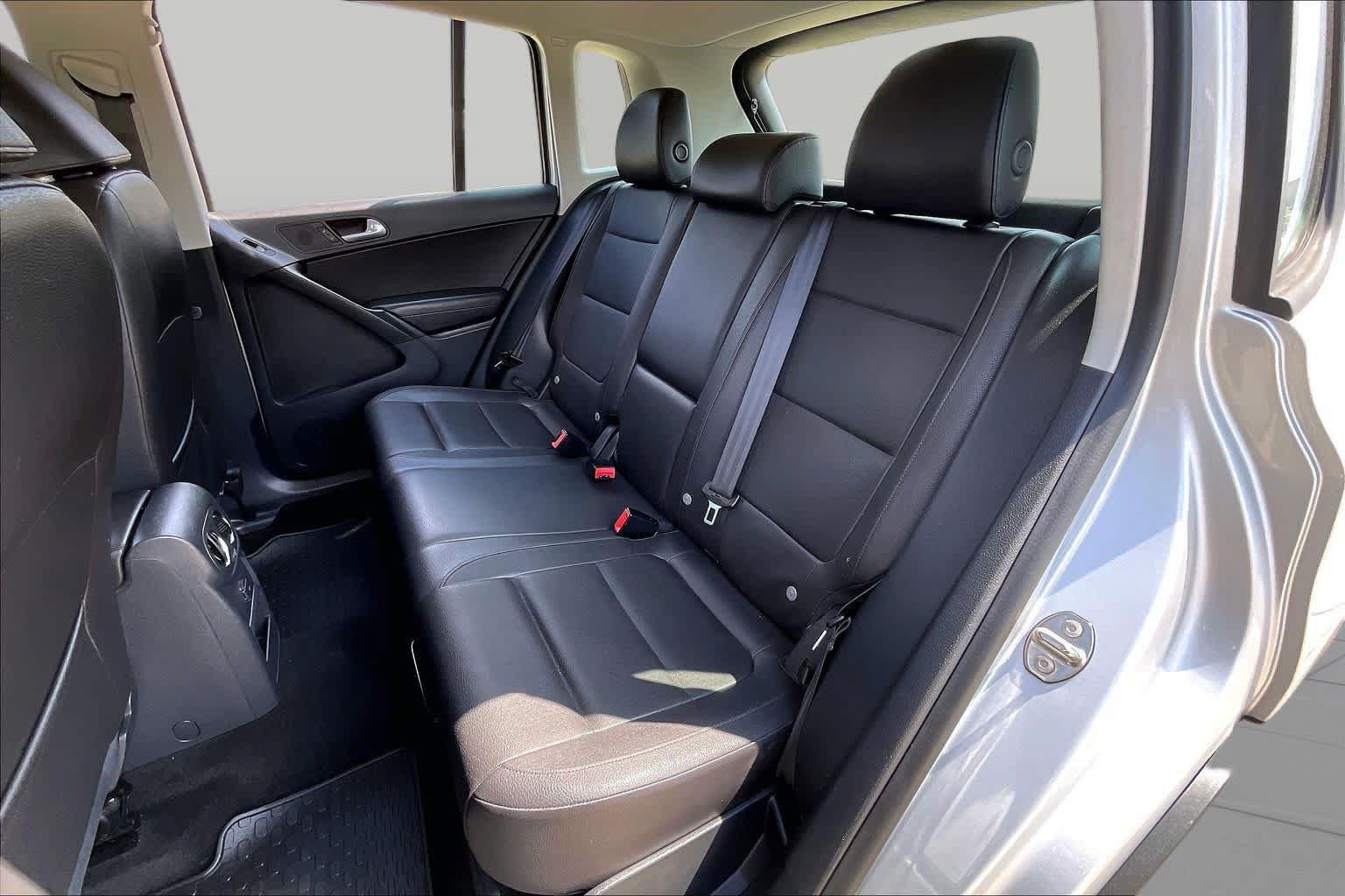Used 2016 Volkswagen Tiguan S FWD image 15