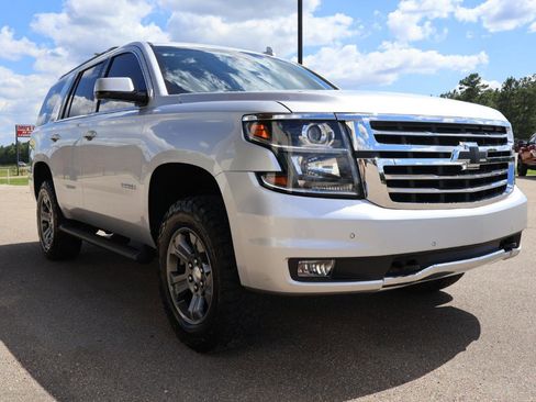 Used 2018 Chevrolet Tahoe LT w/ Luxury Package AWD/4WD image 5