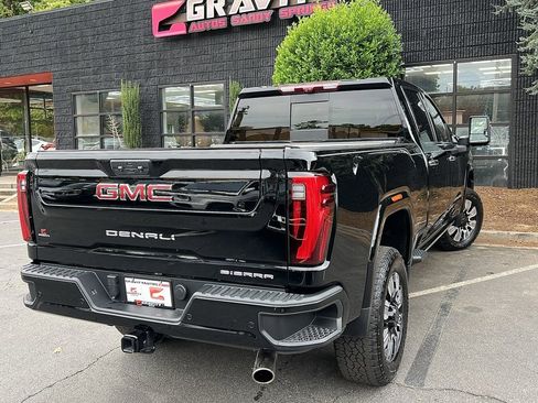 Used 2024 GMC Sierra 3500 Denali w/ Denali Reserve Package image 12
