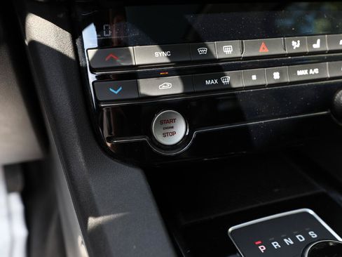 Used 2017 Jaguar F-PACE Premium AWD/4WD image 24