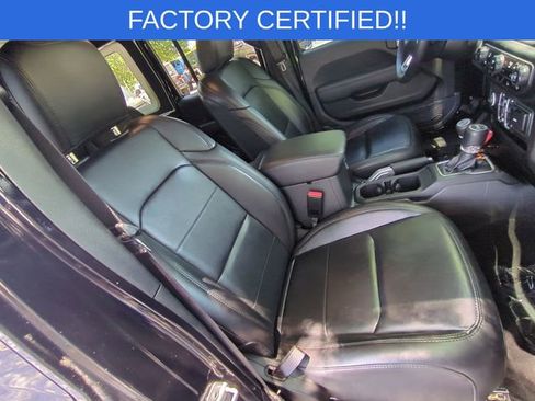Used 2022 Jeep Wrangler Unlimited Sahara AWD/4WD image 32