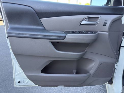 Used 2013 Honda Odyssey Touring image 10