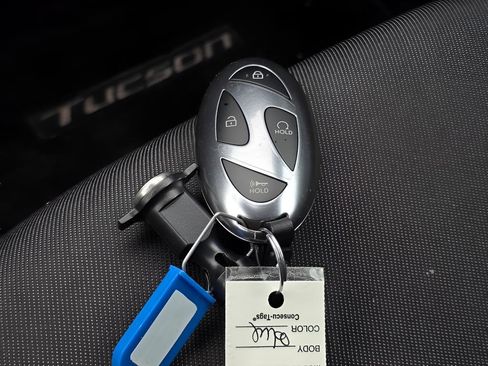 Certified 2025 Hyundai Tucson SE image 33