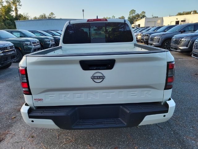New 2027 Nissan Frontier SV RWD image 7