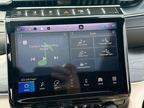 Used 2023 Jeep Grand Cherokee Limited w/ Luxury Tech Group II AWD/4WD image 16
