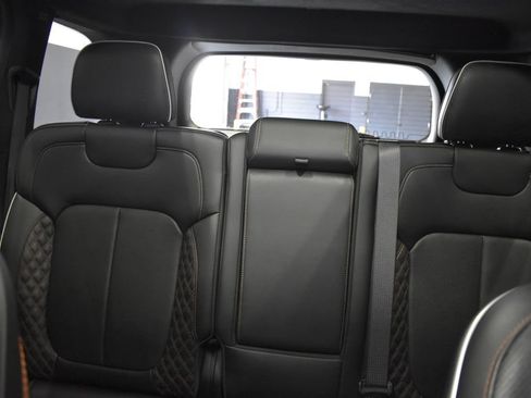 Used 2022 Jeep Grand Cherokee Summit AWD/4WD image 37