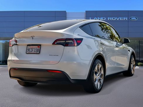 Used 2023 Tesla Model Y Long Range AWD/4WD image 4