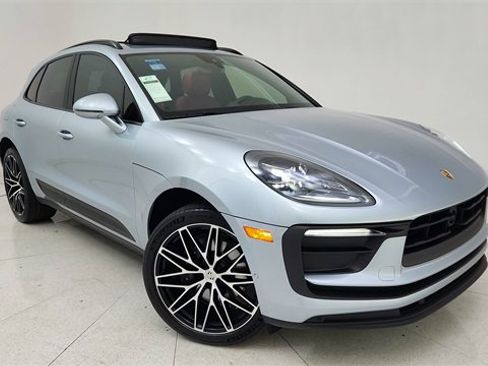 Used 2025 Porsche Macan image 87