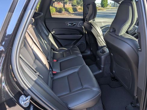 Used 2024 Volvo XC60 T8 Ultimate w/ Protection Package Premier image 16