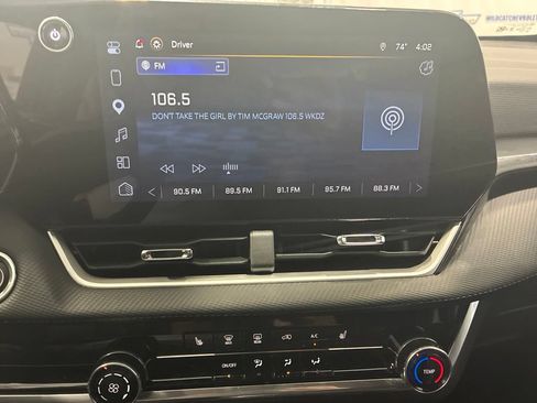 Used 2026 Chevrolet Equinox LT AWD/4WD image 24