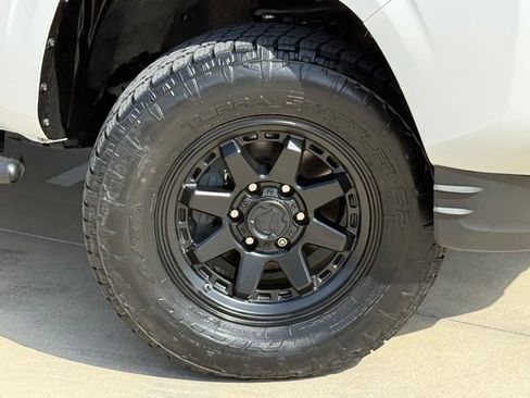 Used 2023 Toyota Tacoma SR AWD/4WD image 2