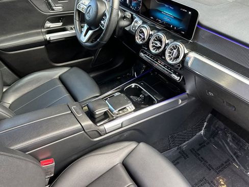 Used 2020 Mercedes-Benz GLB 250 4MATIC image 16