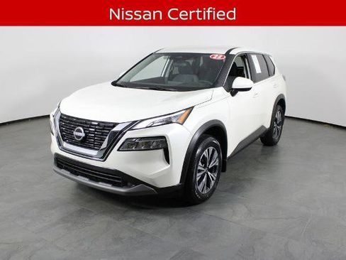 Certified 2023 Nissan Rogue SV image 2