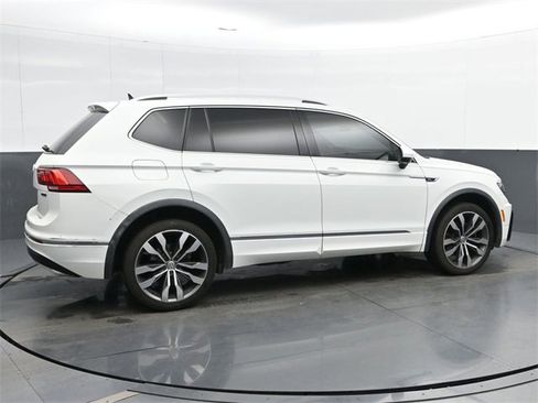 Used 2020 Volkswagen Tiguan SEL Premium R-Line image 8
