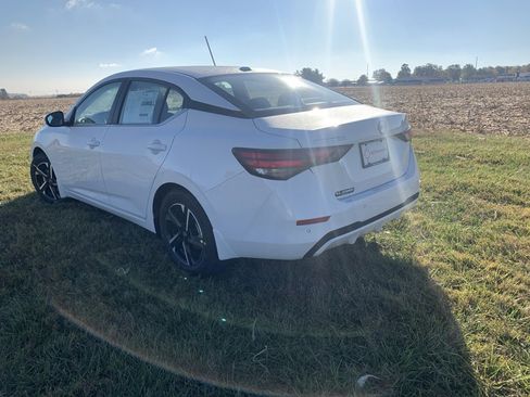 New 2025 Nissan Sentra SV w/ All-Weather Package image 7