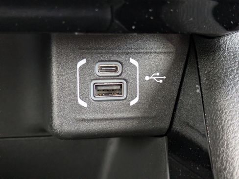 New 2026 Jeep Compass Latitude w/ Sun and Sound Group image 23