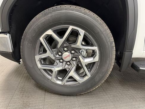 New 2026 GMC Sierra 1500 SLT w/ SLT Premium Package AWD/4WD image 11