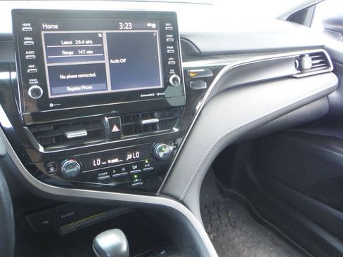 Used 2021 Toyota Camry XSE FWD image 21
