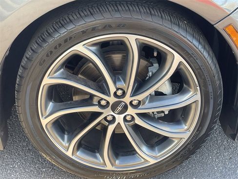 Used 2019 Lincoln MKZ Reserve w/ Reserve Plus Package image 9