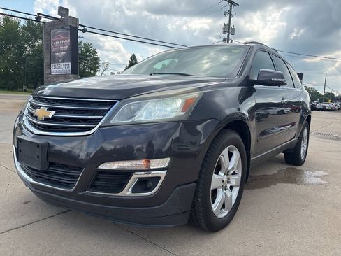 Used 2016 Chevrolet Traverse LT w/ Style and Technology Package AWD/4WD image 4