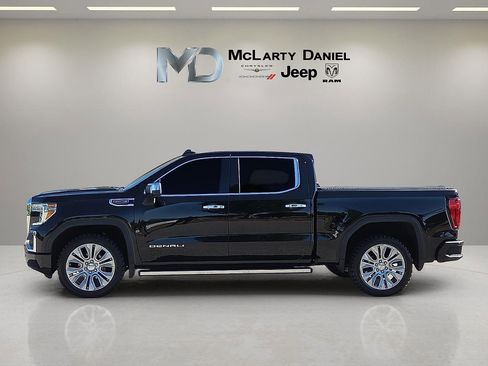 Used 2022 GMC Sierra 1500 Denali w/ Denali Premium Package AWD/4WD image 3