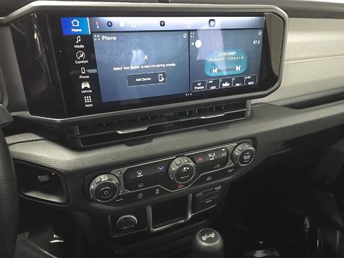 Used 2024 Jeep Wrangler Sport AWD/4WD image 24