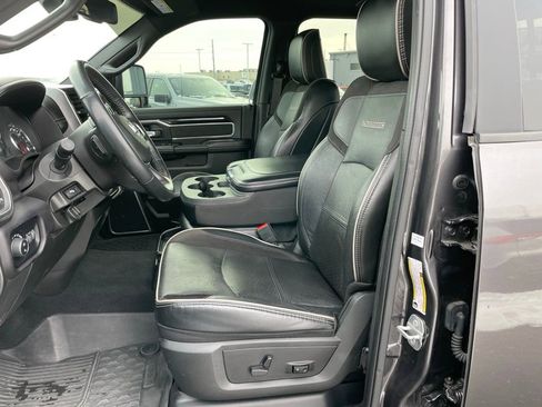 Used 2023 RAM 2500 Laramie w/ Night Edition image 7