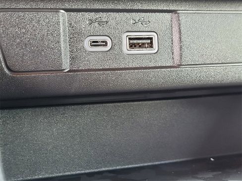 New 2026 GMC Canyon Elevation w/ Technology Package image 16