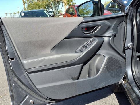 New 2025 Subaru Crosstrek 2.0i Premium image 18