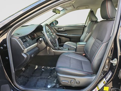 Used 2017 Toyota Camry SE FWD image 20