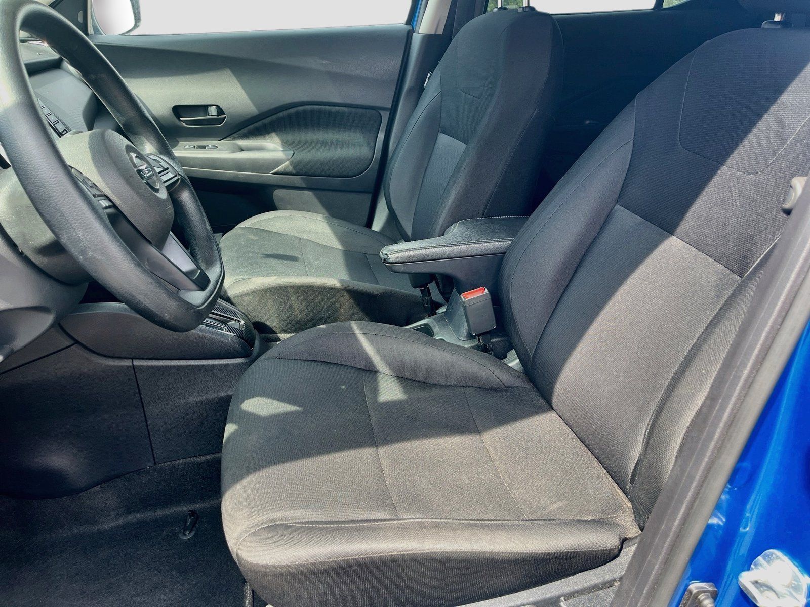 Used 2023 Nissan Kicks S FWD image 9