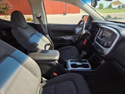 Used 2018 Chevrolet Colorado LT AWD/4WD image 31