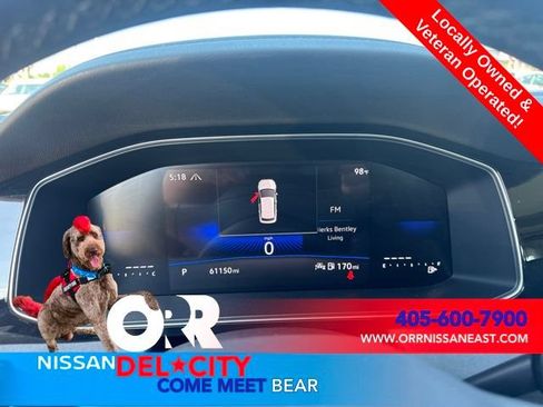 Used 2025 Volkswagen Jetta SE FWD image 4