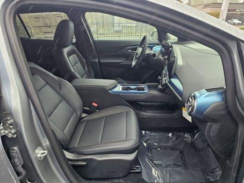 New 2026 Chevrolet Equinox EV LT FWD image 11