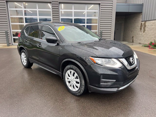 Used 2017 Nissan Rogue S AWD/4WD image 3