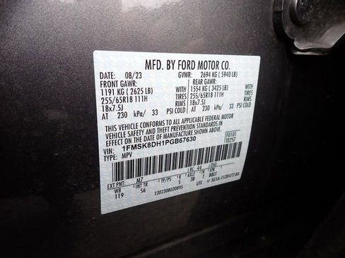 Used 2023 Ford Explorer XLT w/ Equipment Group 202A AWD/4WD image 14
